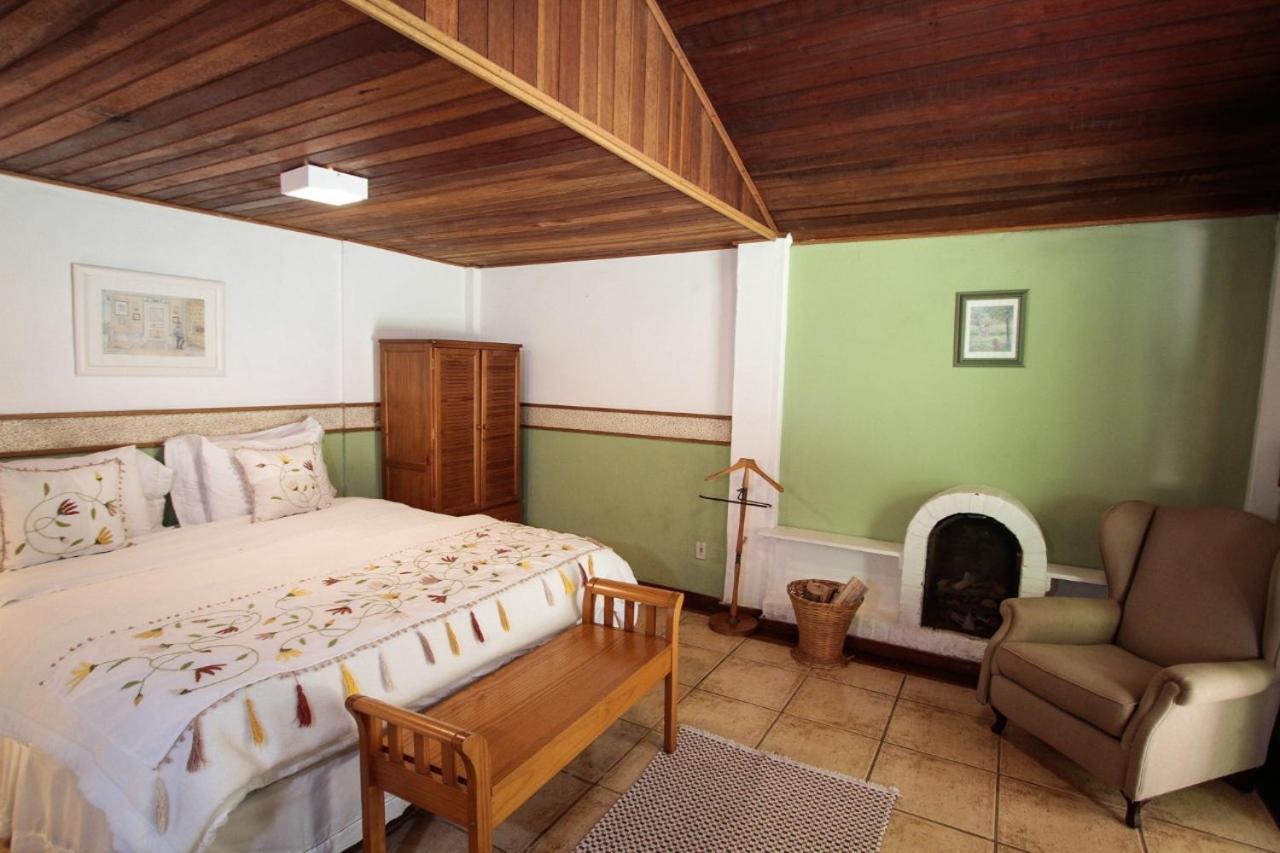 Pequena Suecia Hotel Penedo  Bilik gambar